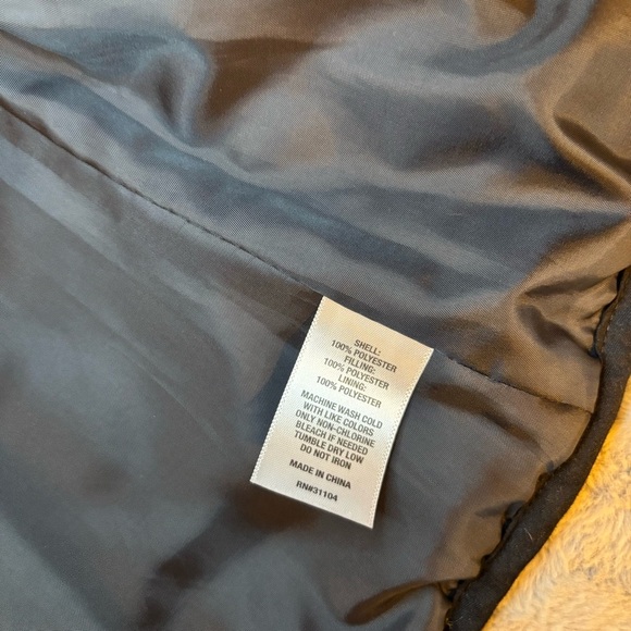 Crown & Ivy 4T Black Quilted Vest Snap Buttons Preppy Girls - Picture 3 of 4